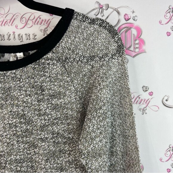 Adikto Long sleeve cheetah leopard print animal Black and Gray Patterned Top - Picture 5 of 12